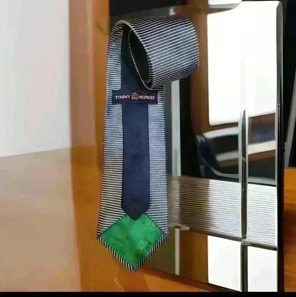 Tommy Hilfiger blue & white strip Silk Tie 4A912